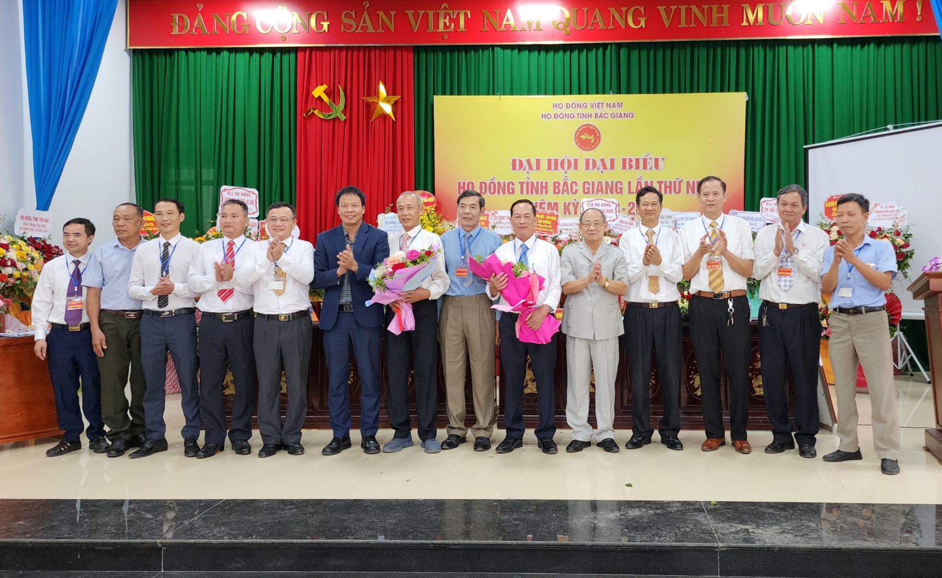 ho-dong-dang-tuong-o-xa-nghia-hoa-huyen-lang-giang-tinh-bac-giang